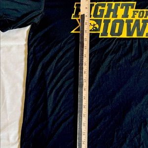 Iowa Hawkeyes Fight for Iowa T-Shirt Large Authentic! Excellent Condition!